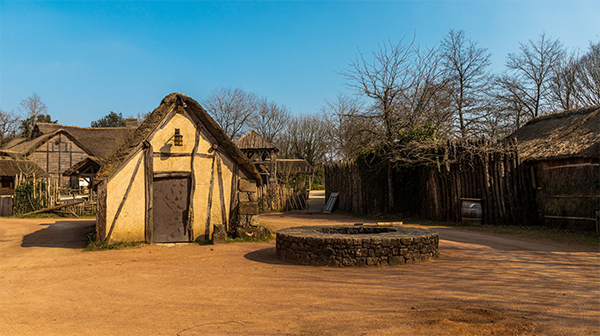 Puy Du Fou Studio SA Hameau Médévial Picture 00005