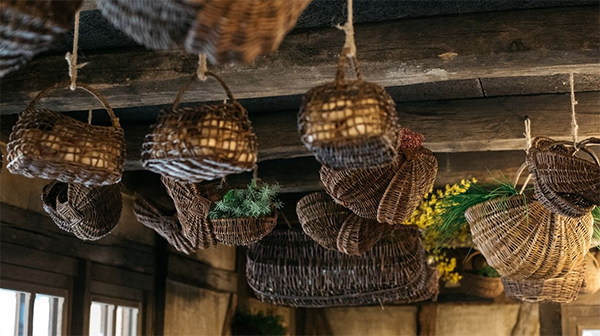 Puy Du Fou Studio SA Taverne Picture 00003