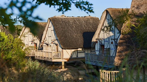 Puy Du Fou Studio SA Village sur PIlotis Picture 00002