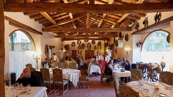 Puy Du Fou Studio SA Renaissance Inn Picture 3