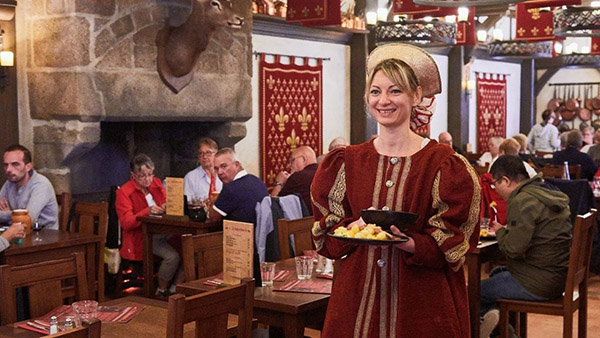 Puy Du Fou Studio SA Renaissance Tavern Picture 4