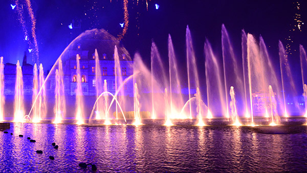 Puy Du Fou Studio SA Magic Lake Picture 6