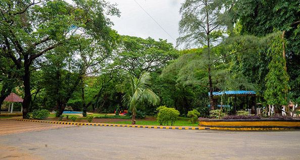 Film City Mumbai SA Garden, Water Fountain  Picture 00001