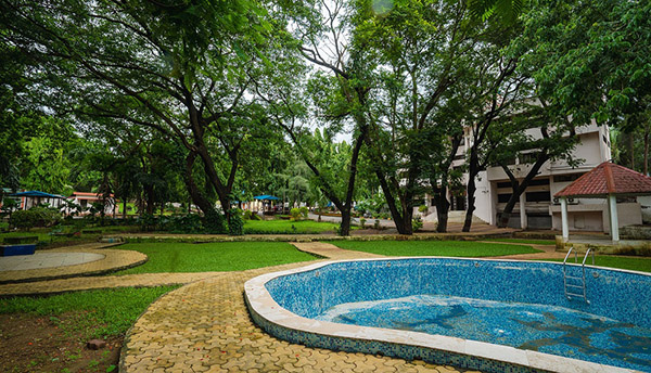 Film City Mumbai SA Garden, Water Fountain  Picture 00002