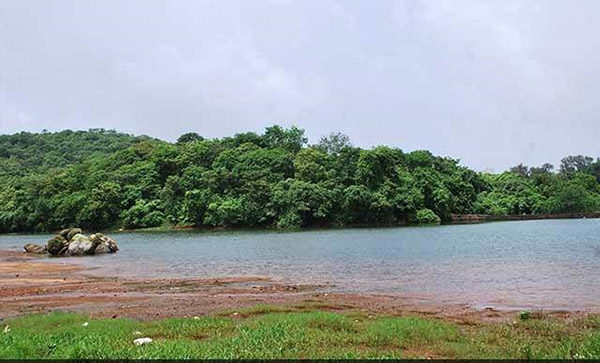 Film City Mumbai SA Lake Down Picture 00005