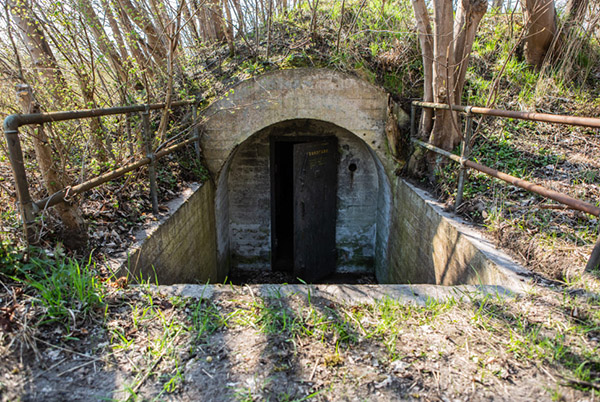 Filmstationen SA Airport, Exterior, Bunker & Buildings Picture 00002