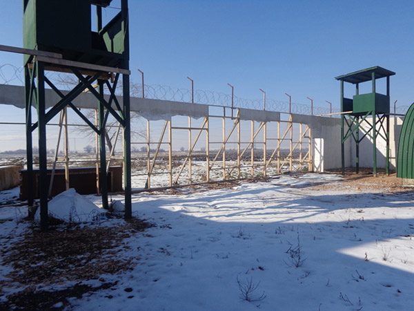 UFO Film & Studios SA US Embassy - Prison - Boot Camp Picture 4
