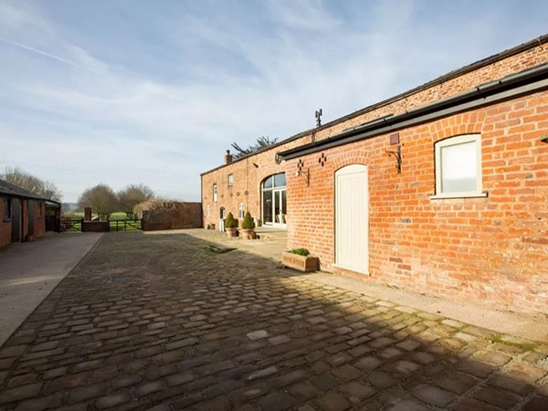 Tatton Film Studios SA Arden House Picture 9