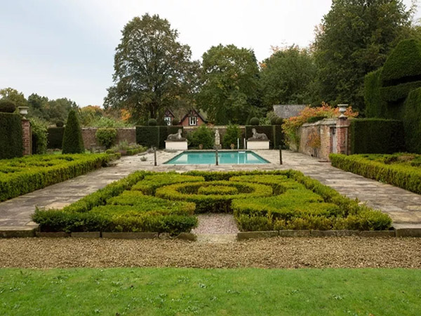 Tatton Film Studios SA Peover Hall - Swimming Pool Picture 3
