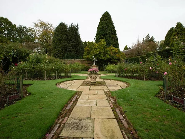 Tatton Film Studios SA Peover Hall Gardens Picture 16