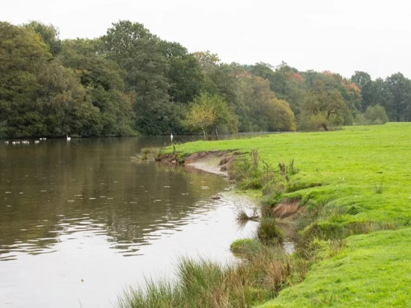 Tatton Film Studios SA Peover Hall Lake Picture 2