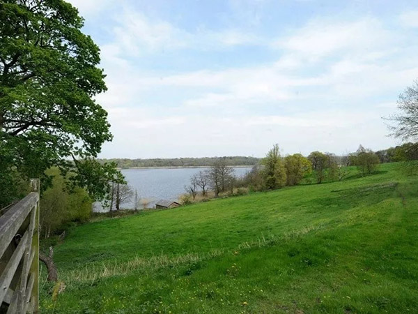 Tatton Film Studios SA Rostherne Mere Picture 5