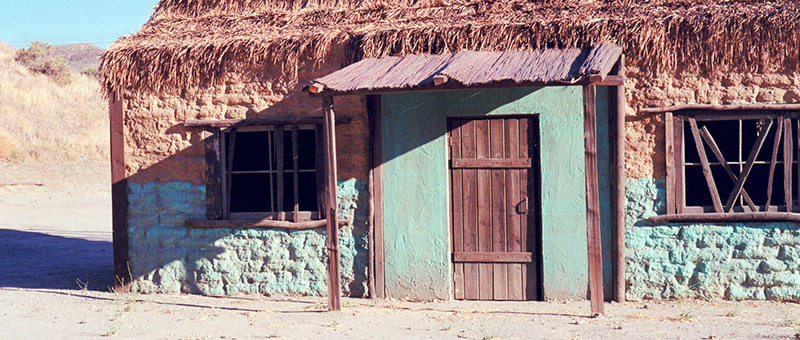 Blue Cloud Movie Ranch SA Huts Picture 7