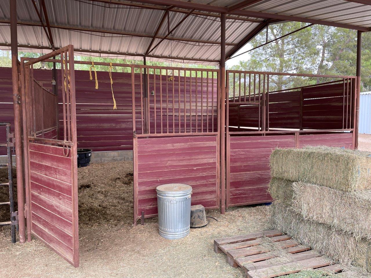 6 Guns Film Location SA Horse Barn Picture 9