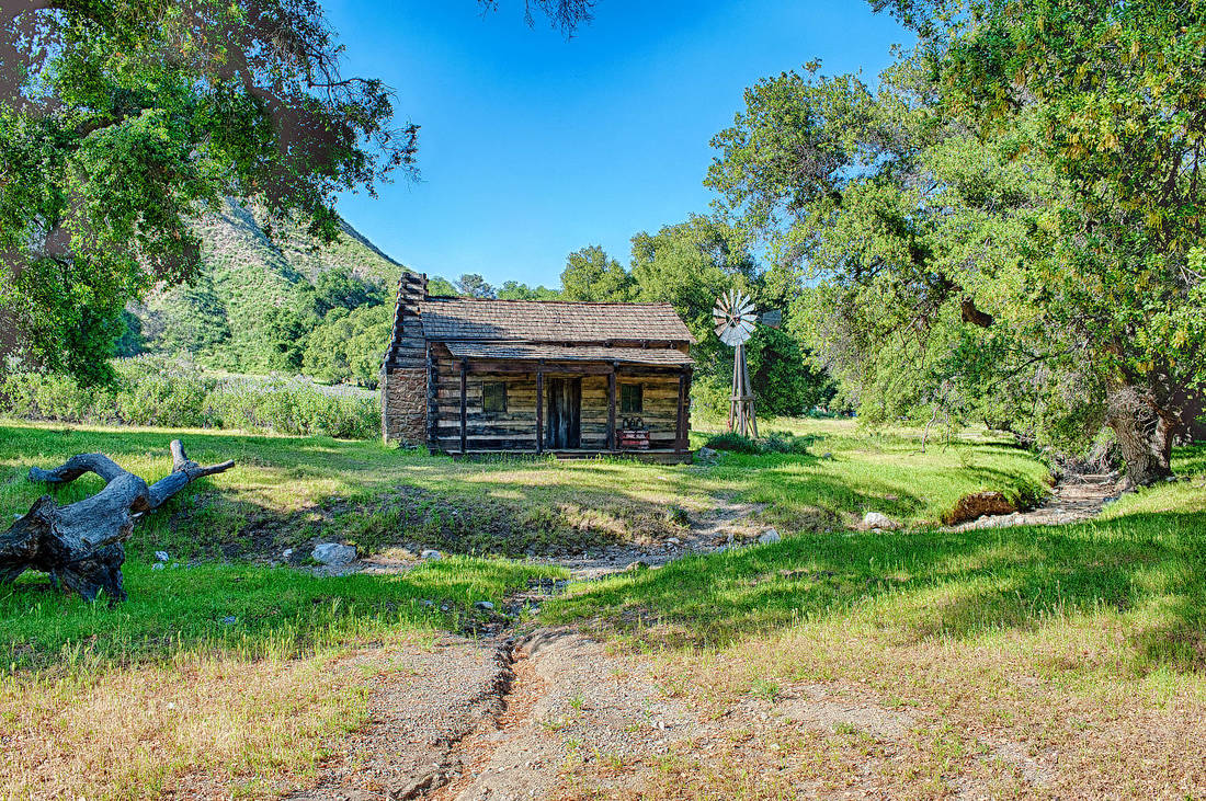Rancho Deluxe SA Historical Log Cabins Picture 15