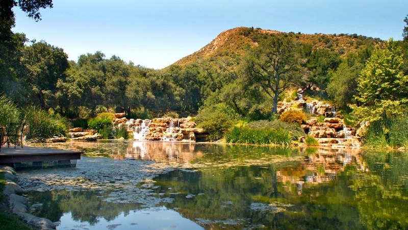 Rancho Deluxe SA Lake, Pond & Waterfalls Picture 4