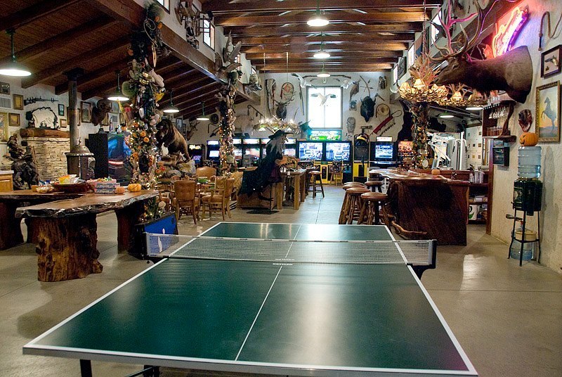 Rancho Deluxe SA Man Cave Game Room Picture 9