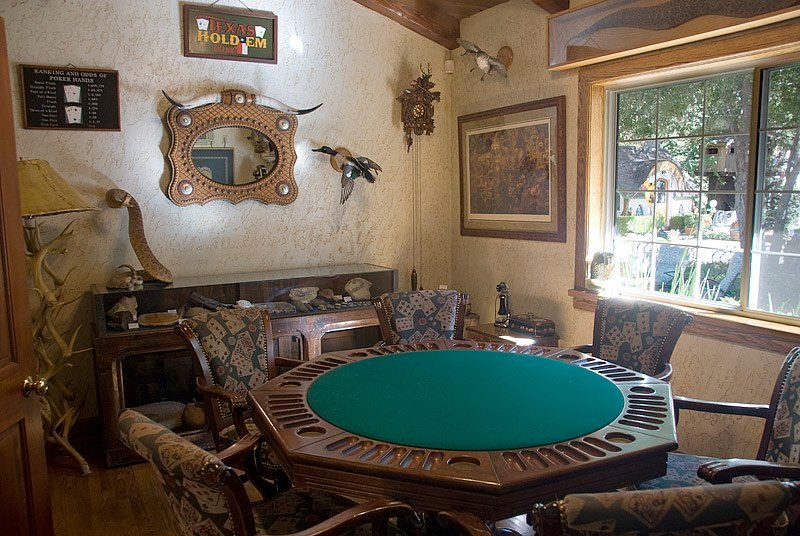 Rancho Deluxe SA Man Cave Game Room Picture 14