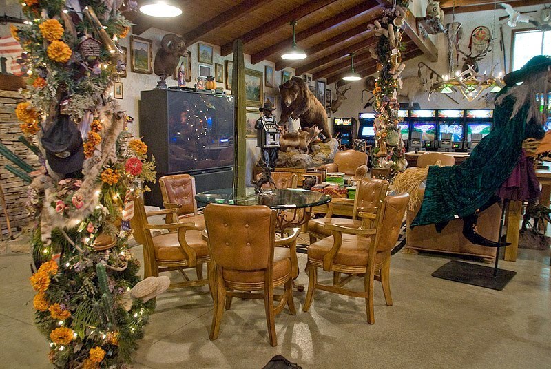 Rancho Deluxe SA Man Cave Game Room Picture 15