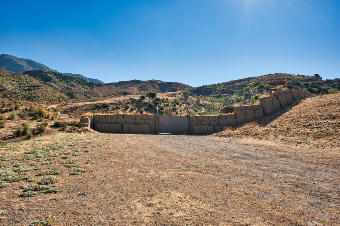 Rancho Deluxe SA Military Base : Combat Outpost (COP) Picture 2