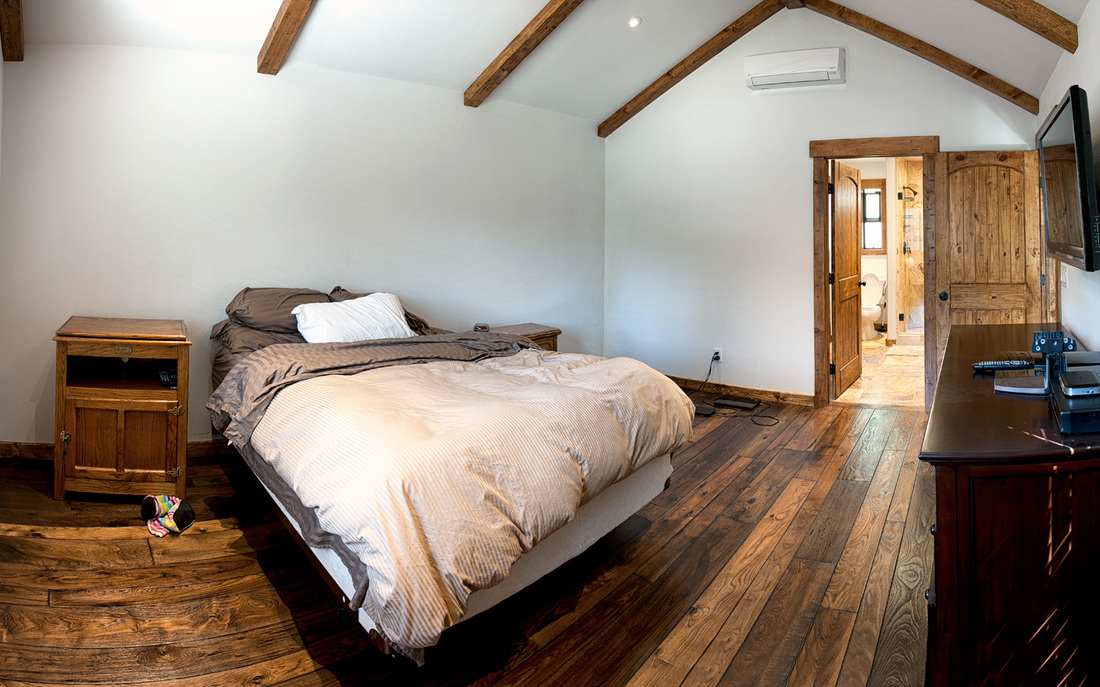 Rancho Deluxe SA Modern House Picture 6