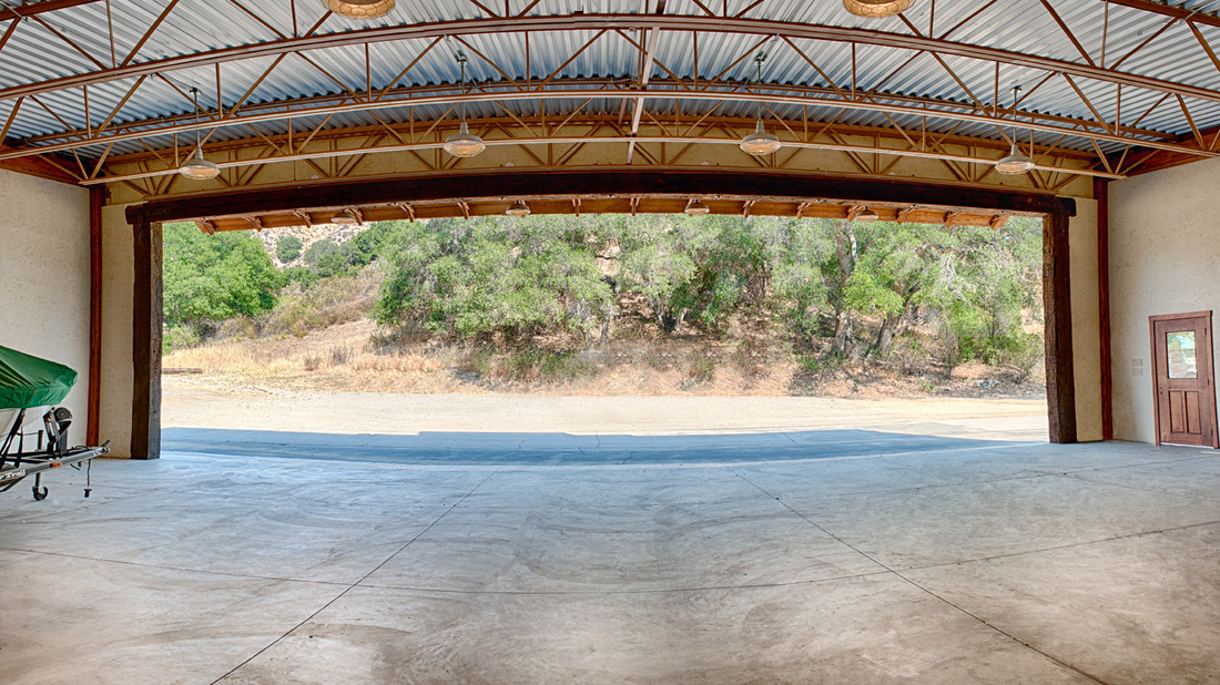 Rancho Deluxe SA Western Barn Picture 4
