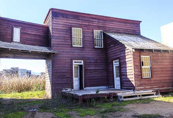 Cape Town Film Studios SA 18th Century American Set Picture 004