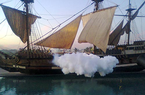 Cape Town Film Studios SA Large Mobile Ship on Deep-Sea Platform Picture 001