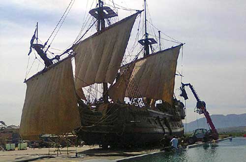 Cape Town Film Studios SA Large Mobile Ship on Deep-Sea Platform Picture 007