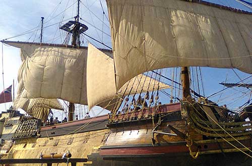 Cape Town Film Studios SA Large Mobile Ship on Deep-Sea Platform Picture 009