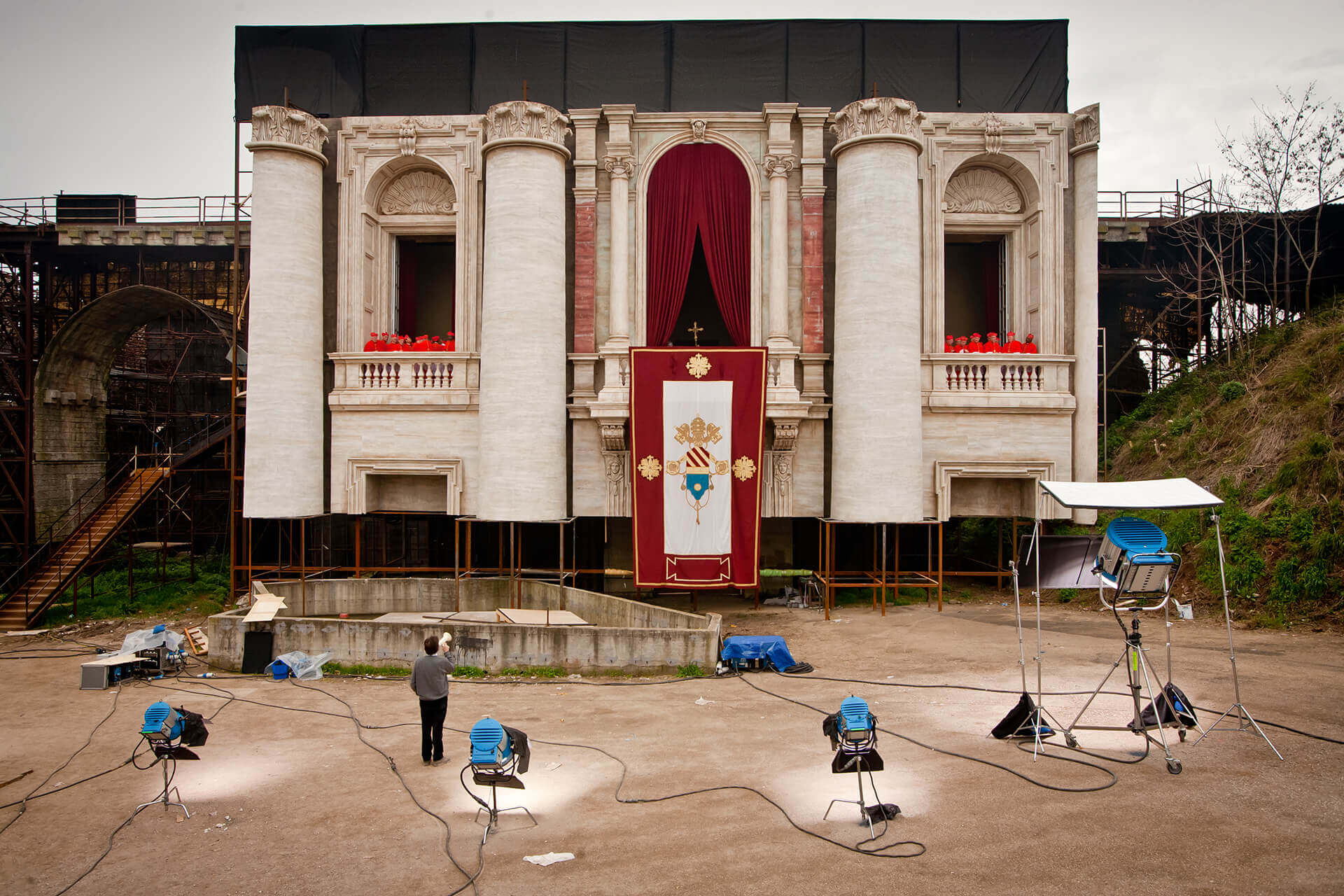 Cinecitta SA St. Peter's Facade Picture 002